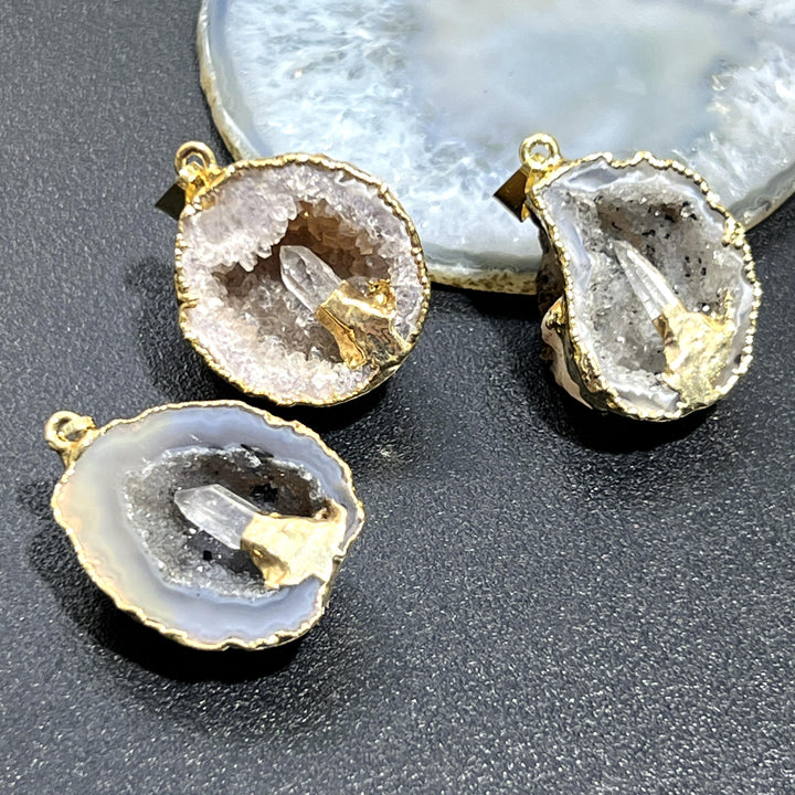 Oco Geode Druzy Crystal Pendant with Quartz Point (Gold Plated) Gemstone Jewelry Necklace Supply