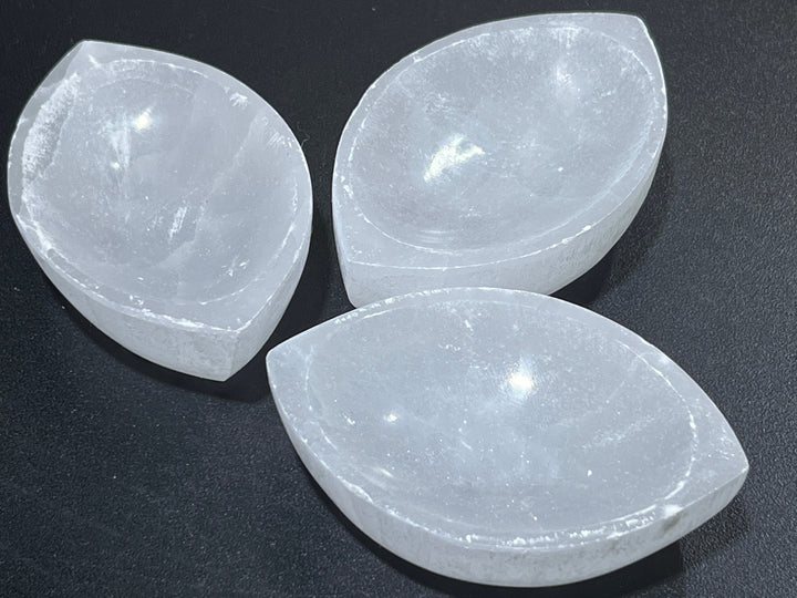 Selenite Crystal Bowl (4 Inch) Eye Shaped Carving Gemstone Polished Stone Dish