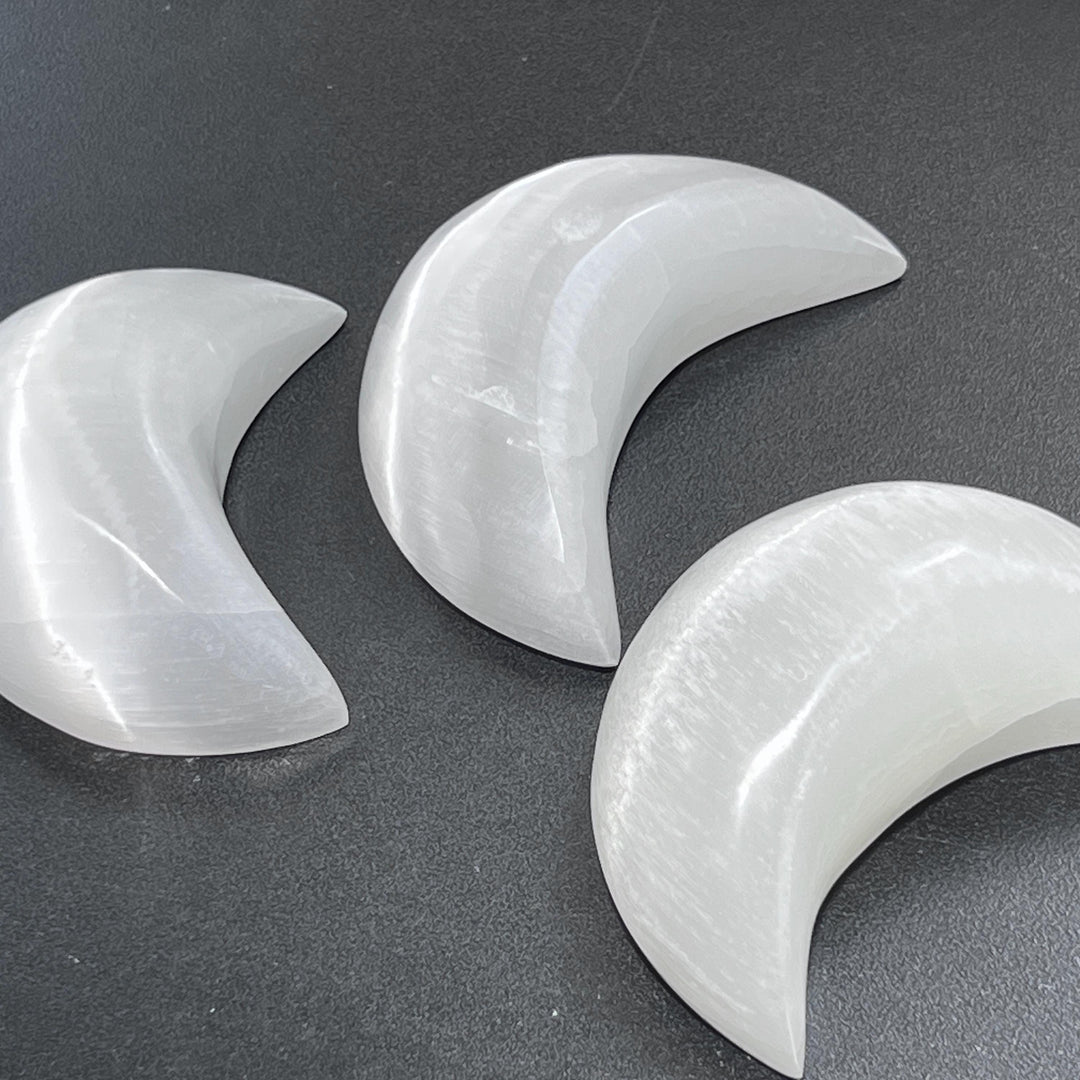 Selenite Crystal Puffy Crescent Moon Carving Gemstone Home Decor Supply